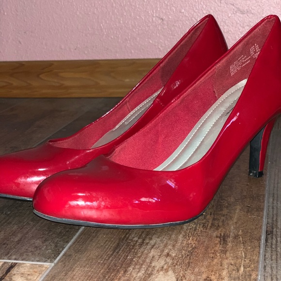 comfy red heels